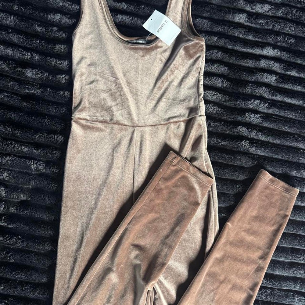 Forever 21 brown velvet jumpsuit in a US Small
